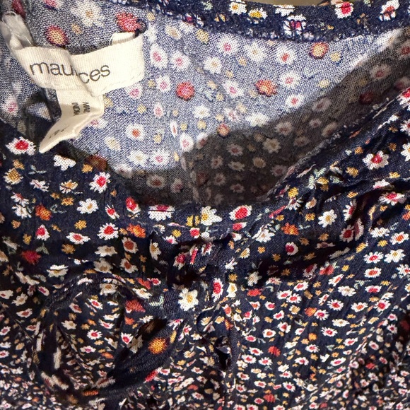 Floral Ruffle Sleeve Top - Picture 3 of 3